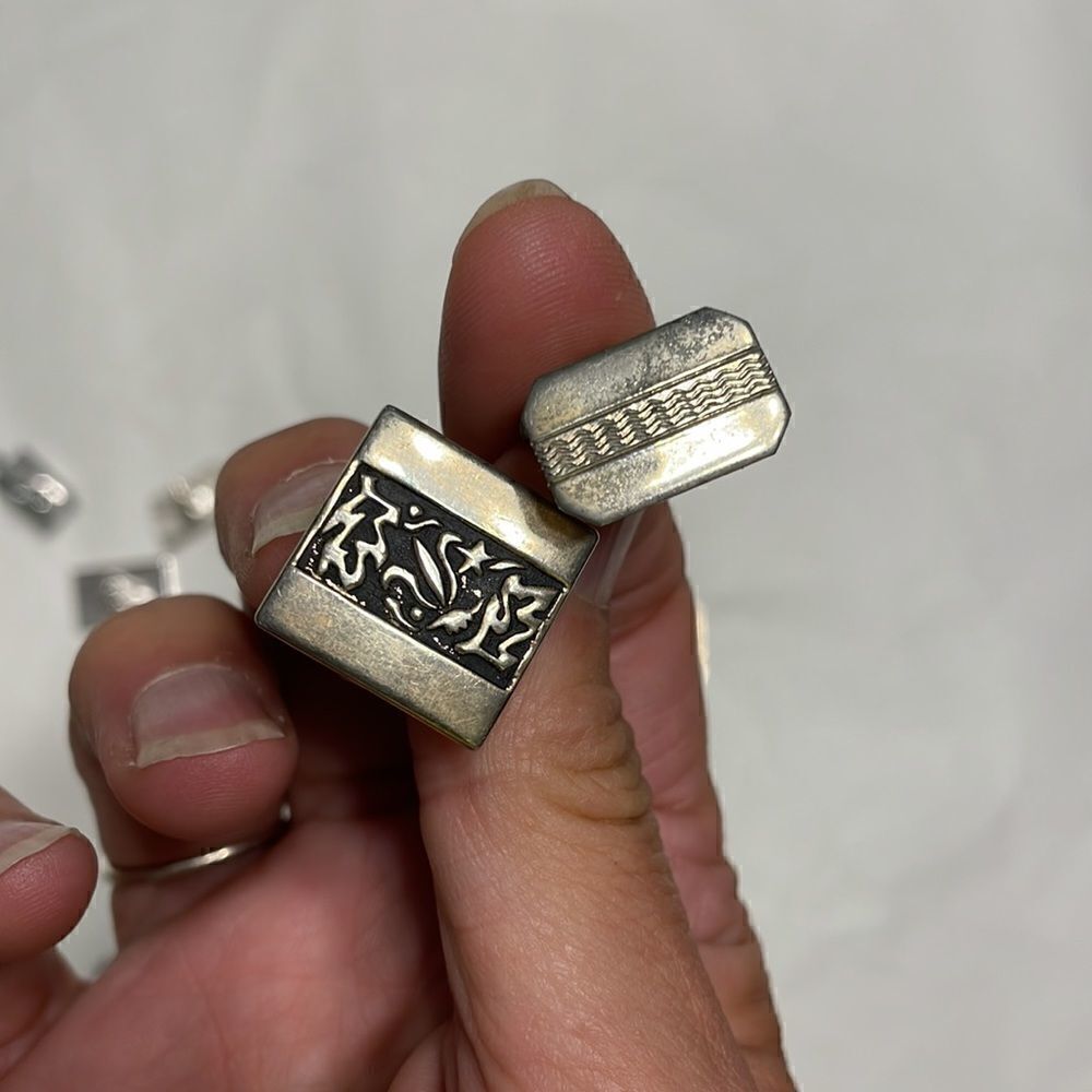 Mismatched Cufflinks ! - Picture 8 of 9
